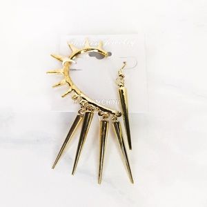 SOLD ✅ Gold Spike Cuff w/Spike Earring